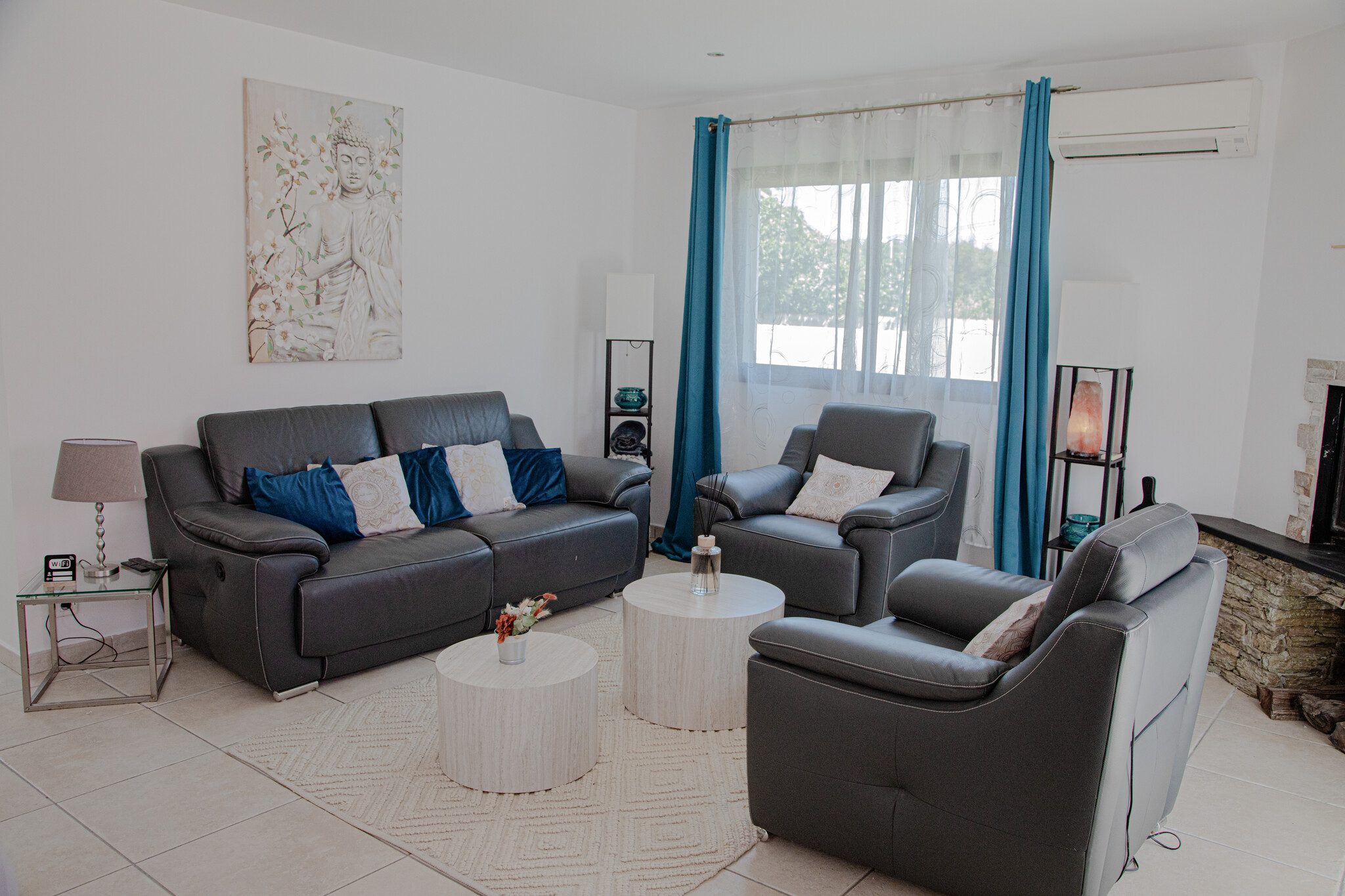 Villa living room, sofa and armchairs